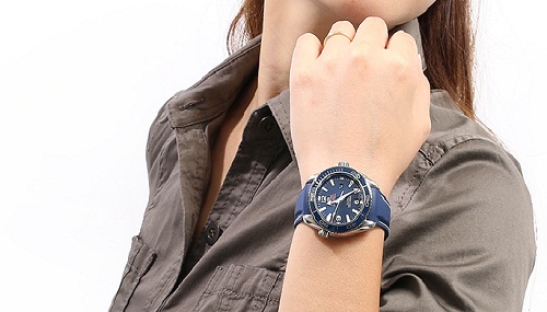đồng hồ omega sapphire